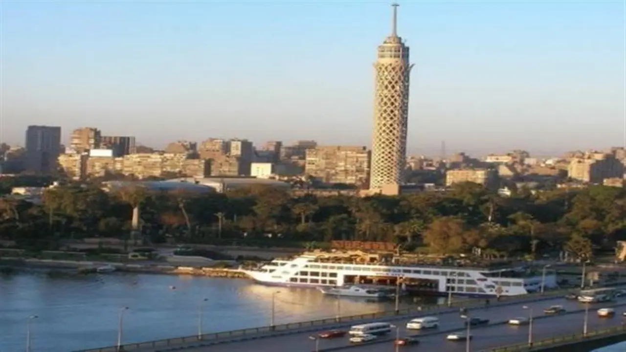 طقس الأحد يشهد أجواء شديدة الحرارة ورياحاً مثيرة للأتربة بمناطق محددة